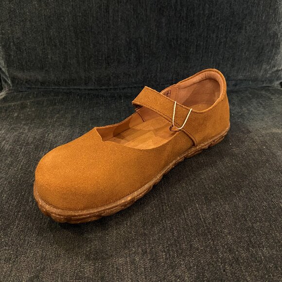 Taos - Success Camel Suede - Multiple Sizes (NEW W/ BOX) - Picture 2 of 3